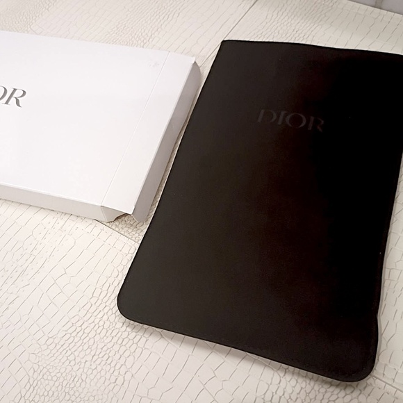 Brand New Black Dior Beauty Quilted Hand Mirror with Protective Case - Picture 3 of 5